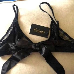 ***FREDRICKS SEXY LACE BRA